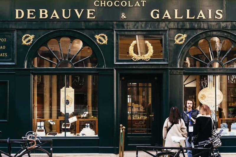Paris: Chocolate & Patisserie Walking Tour with Tastings - The 8 tastings: how to think about variety, portion, and buying gifts