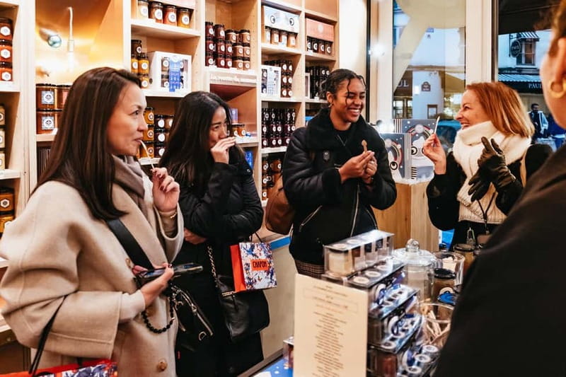 Paris: Chocolate & Patisserie Walking Tour with Tastings - The 3-hour flow: where you meet, how you move, and what to expect