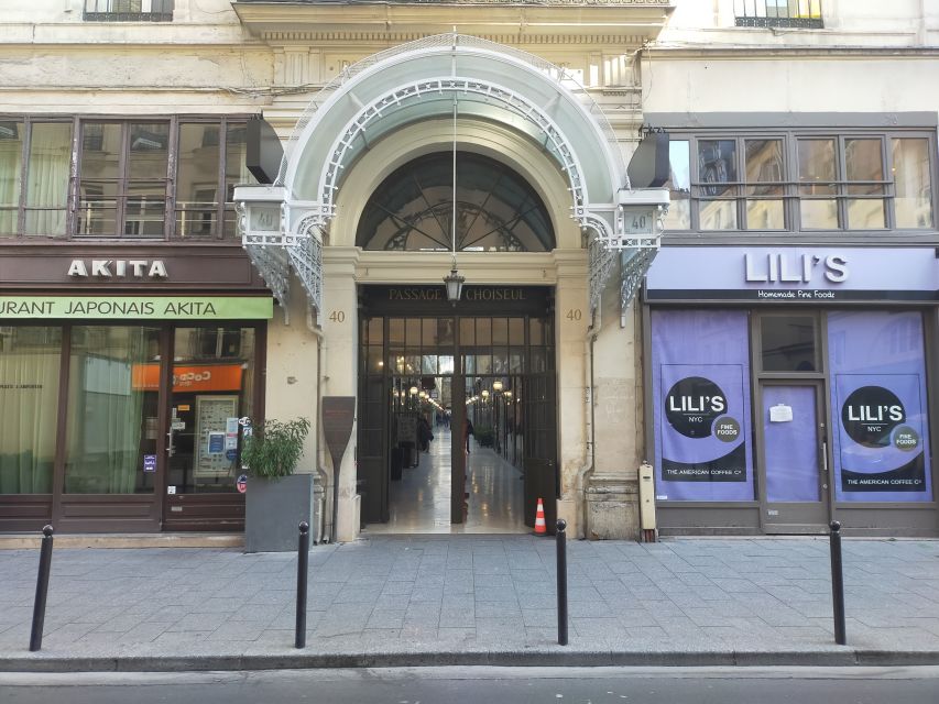 Paris: Covered Passages Walking Tour - Passage Verdeau: antiques and vintage finds to finish on a high note