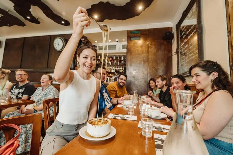 Paris: Food and Wine Tasting Walking Tour in Le Marais - Le Marais in a 3.5-Hour Walking Run