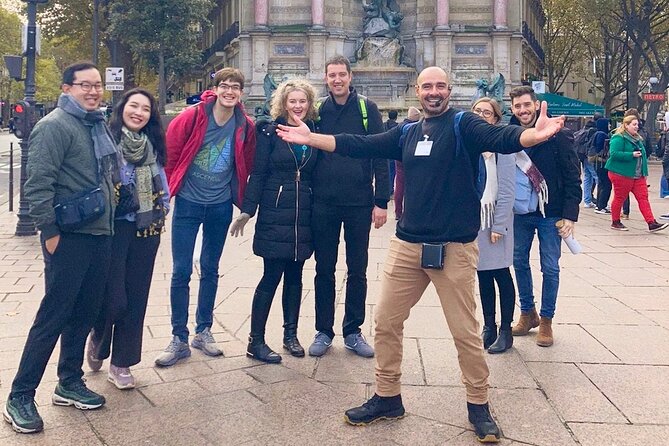 Paris - Historic City Center Walking Tour - Pont Neuf and its strange Paris stories
