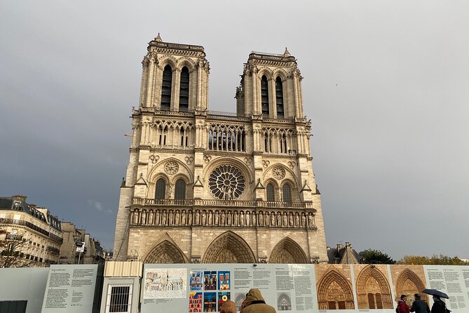 Paris: Île de la Cité and Notre-Dame Walking Tour With Crypt - Why this Île de la Cité route works for first-timers and repeaters