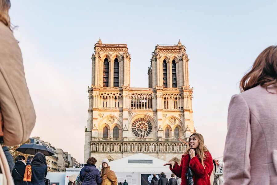 Paris: Ile de la Cité Walking Tour with Sainte-Chapelle - Should you book it?
