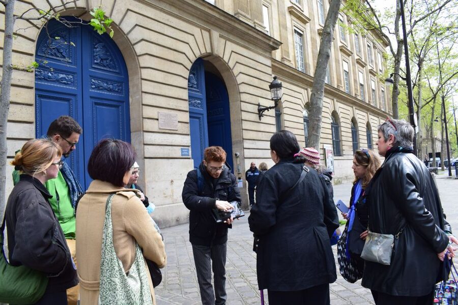 Paris: Le Marais & Montmartre Jewish History Walking Tour - Montmartre: artist streets, Jewish creativity, and a Sacré-Cœur payoff