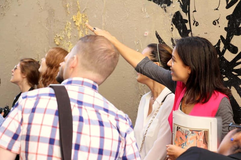 Paris: Montmartre Guided Walking Tour - Pace, walking, and what “rain or shine” really means