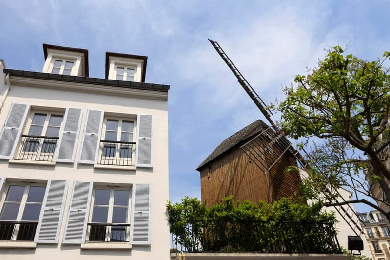 Paris: Montmartre Hidden Gems and Highlights Walking Tour - Food Stories in Montmartre: Cheese, Charcuterie, and Why It Matters