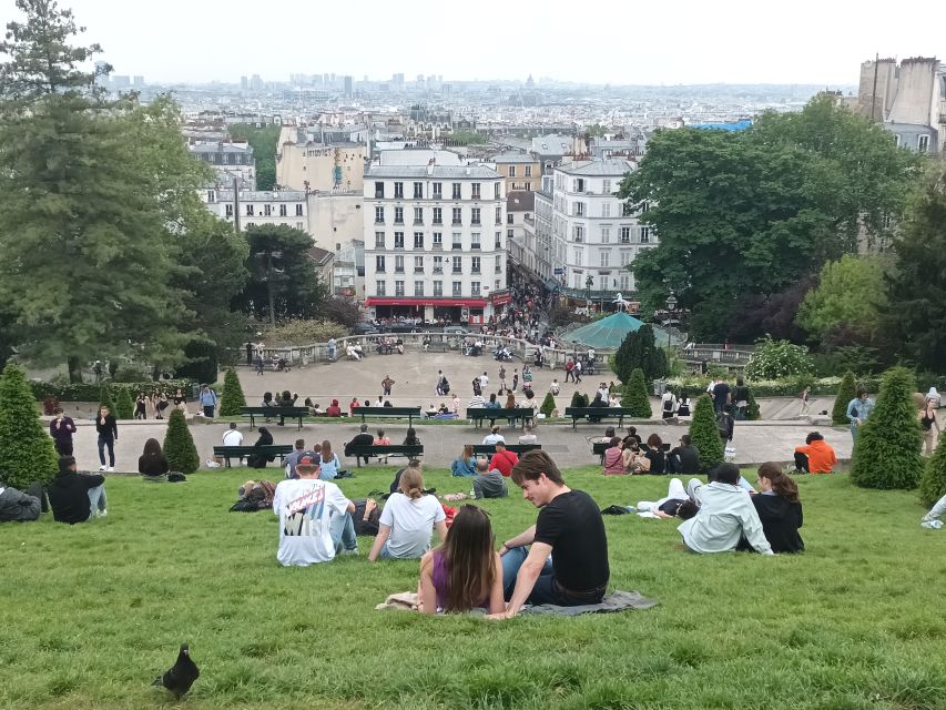 Paris: Montmartre Small Group Guided Walking Tour - Sacré-Cœur Basilica: The Stop That Sets the Tone