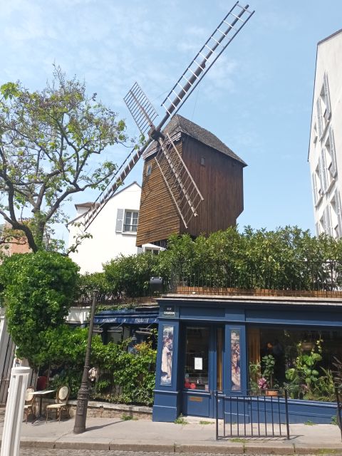 Paris: Montmartre Small Group Guided Walking Tour - Starting at Anvers and Climbing Toward Sacré-Cœur