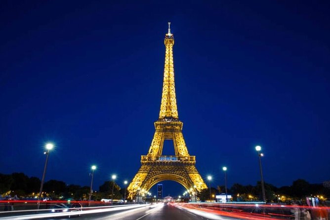 Paris Top Sights Half Day Walking Tour with a Fun Guide - The guide makes or breaks the day