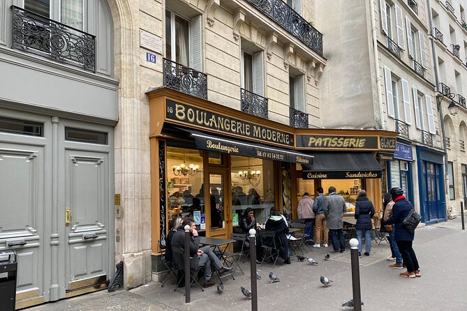 Paris TV Character Walking Tour with Optional Seine River Cruise - What This Tour Really Delivers: Show Locations Plus Real Paris Streets