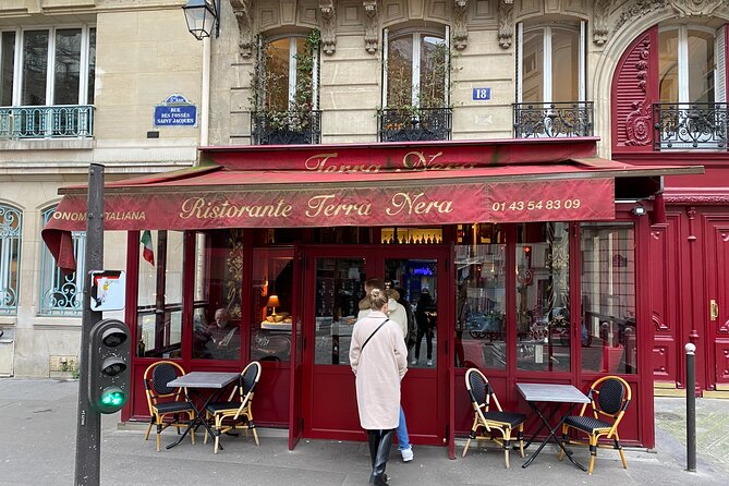 Paris TV Character Walking Tour with Optional Seine River Cruise - Pont des Arts and Place de Valois: Bridges and an Office-Day Mood