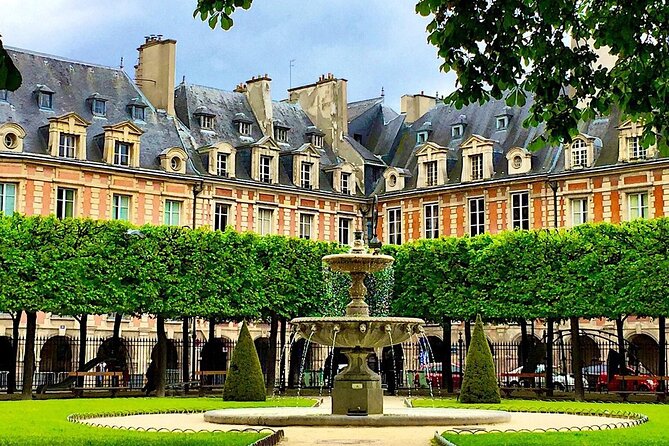 Paris Walking Tour , Historical Sites . - Saint-Germain des Prés: Shops, Museums, and a Literary Neighborhood Feel