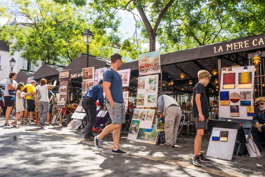 Paris: Walking Tour of Montmartre - Stop-by-Stop: From Moulin Rouge to the Hilltop Finish