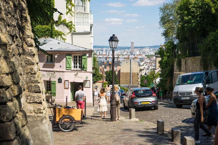 Paris: Walking Tour of Montmartre - What to Wear and Expect on the Ground