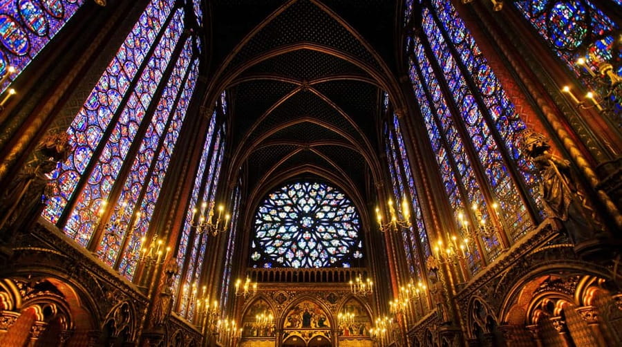Paris: Walking Tour with Notre Dame or Ste-Chapelle Access - Guides, pacing, and the little things that make or break it