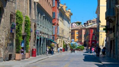 Parma: City Walking Tour - Where You Start: Piazza Garibaldi and the IAT Meeting Point