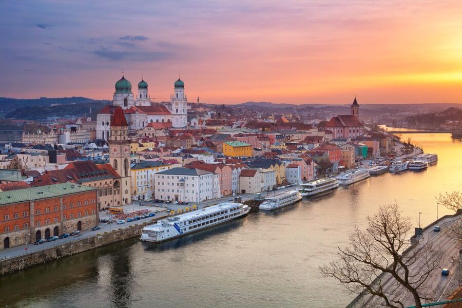Passau: City Highlights Guided Walking Tour - St. Stephen’s Cathedral: Seeing It From the Back and Hearing the Story