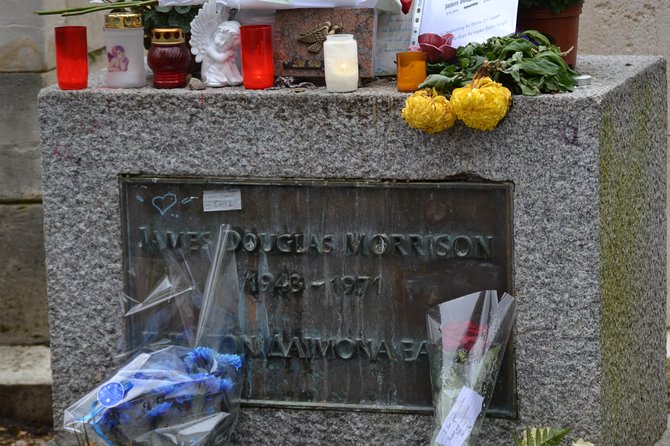 Pere Lachaise Cemetery Walking Tour in Paris - How the guide style shapes the experience (Alberto and Les Necro – Romantiques)