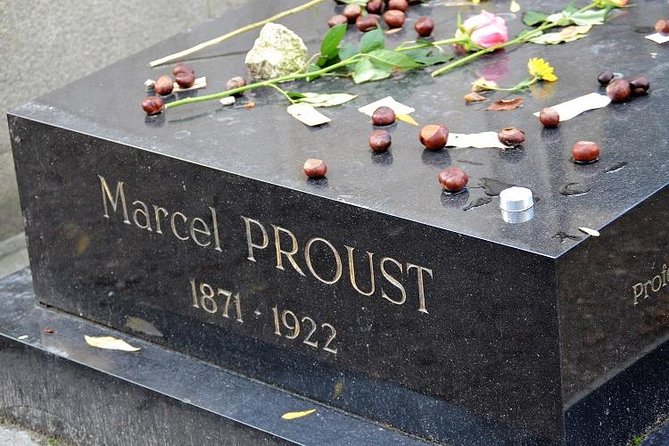 Pere Lachaise Cemetery Walking Tour in Paris - Logistics that matter: tickets, metro access, and where it ends