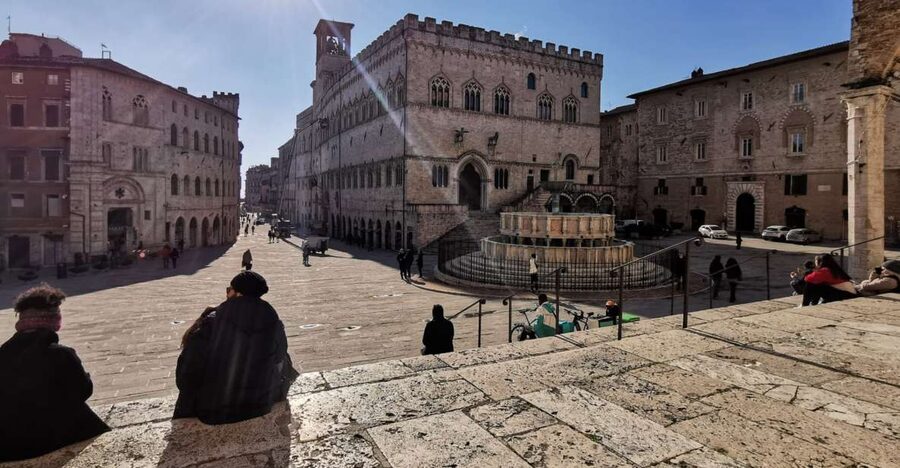 Perugia: Old Town Walking Tour, Piazza IV Novembre - Should You Book This Perugia Old Town and Rocca Paolina Tour?