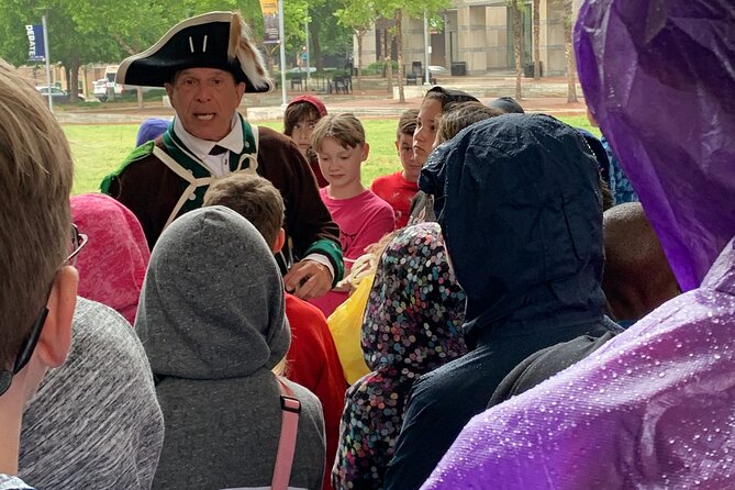 Philadelphia Historical Independence Walking Tour - Franklin Court and Carpenters’ Hall: the Revolution behind the paperwork