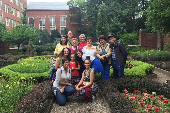 Philadelphia Historical Independence Walking Tour - The Betsy Ross House stop and more Independence-area landmarks