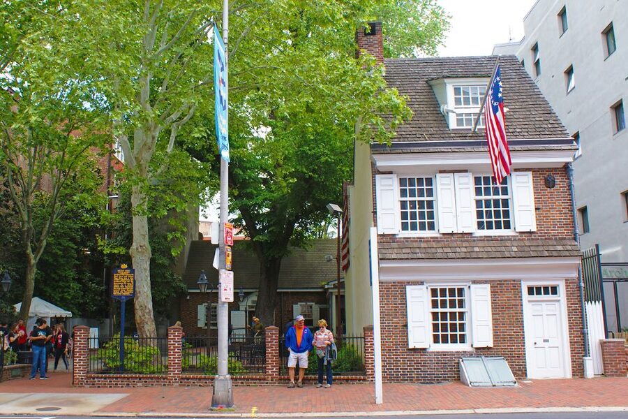Philadelphia: History, Highlights & Revolution Walking Tour - Independence Hall plus Congress Hall: the founding drama, minus the confusion