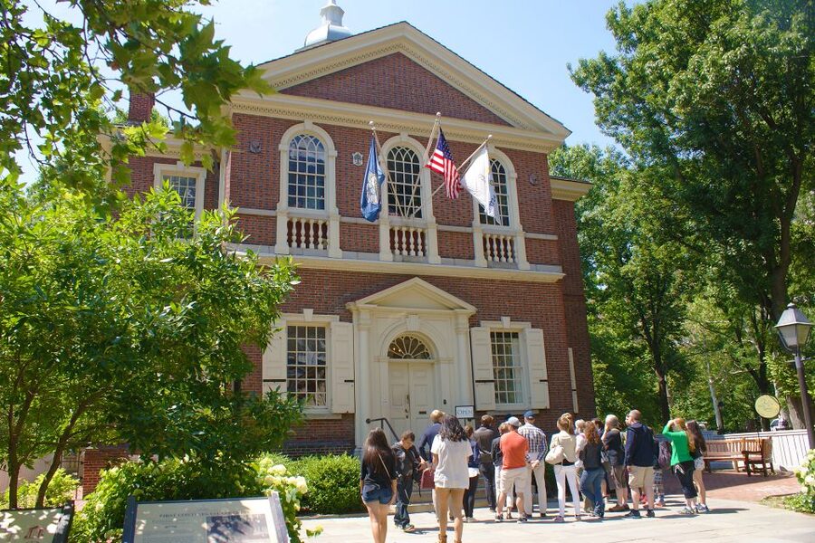 Philadelphia: History, Highlights & Revolution Walking Tour - Independence Mall and Independence National Historical Park: getting your bearings fast