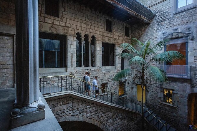 Picasso Museum and Walking Tour Plus Optional Wine & Food Tasting - Key things that make this tour worth your time