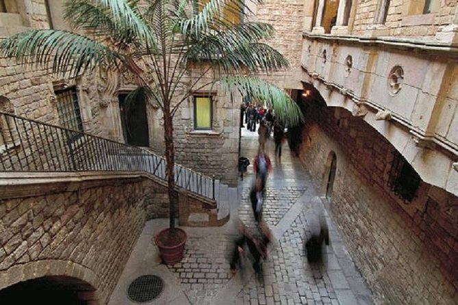 Picasso Small Group Walking Tour with Museum Skip the Line Ticket - Duration and pace: what 2 hours feels like on your feet