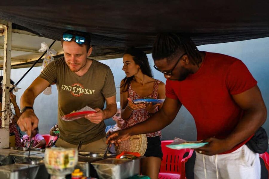 Playa del Carmen: 3-Hour Local Food Walking Tour - Meeting at 5th Ave: Finding Your Guide and Warming Up