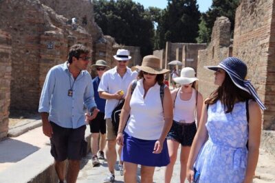 Pompeii 3 Hours Walking Tour Led by an Archaeologist - Basilica and the forum square: Pompeii’s public life, explained