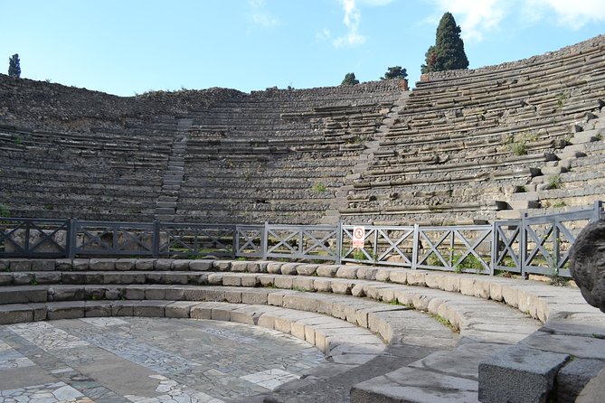 Pompeii 3 Hours Walking Tour Led by an Archaeologist - Stabian Baths: oldest thermal complex and a feel for daily routines