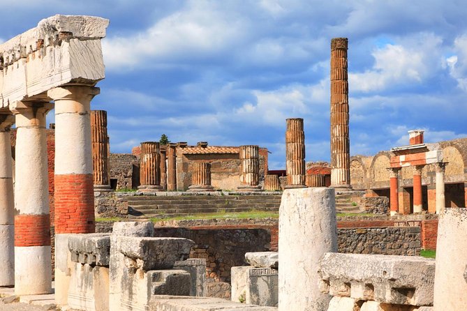 Pompeii Guided Group Tour with Entry Ticket and Archaeologist - Porta Marina to the Forum: the civic center comes to life