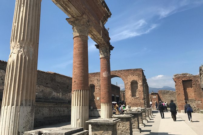 Pompeii Guided Group Tour with Entry Ticket and Archaeologist - Tips for better photos, better listening, and fewer headaches