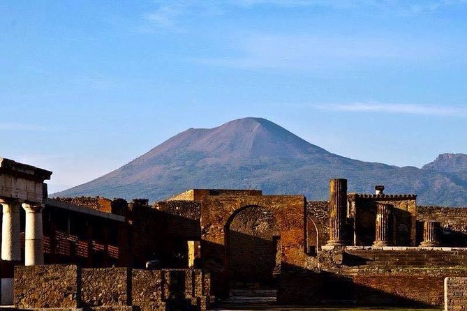 Pompeii Guided Group Tour with Entry Ticket and Archaeologist - Why a guide helps at Pompeii (and what you’ll learn)