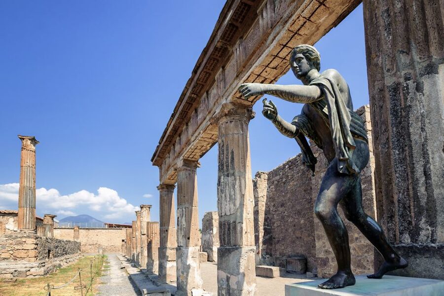 Pompeii: Guided Walking Tour with Entrance Ticket - Streets with shops: signs of everyday life