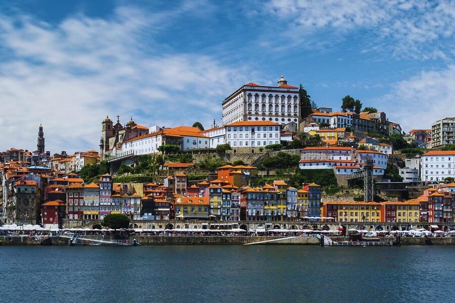 Porto: City Center Walking Tour - Porto Cathedral: Panoramic Views and Architecture You Can Read