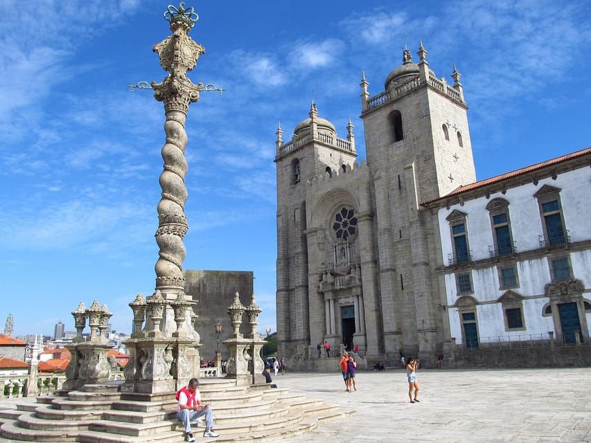 Porto: City Center Walking Tour - São Bento Station Tiles: A Story You’ll See in the Details