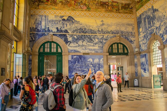 PORTO city Walking Tour - Igreja dos Carmelitas and the Narrow-House Mystery You’ll Want to See Twice