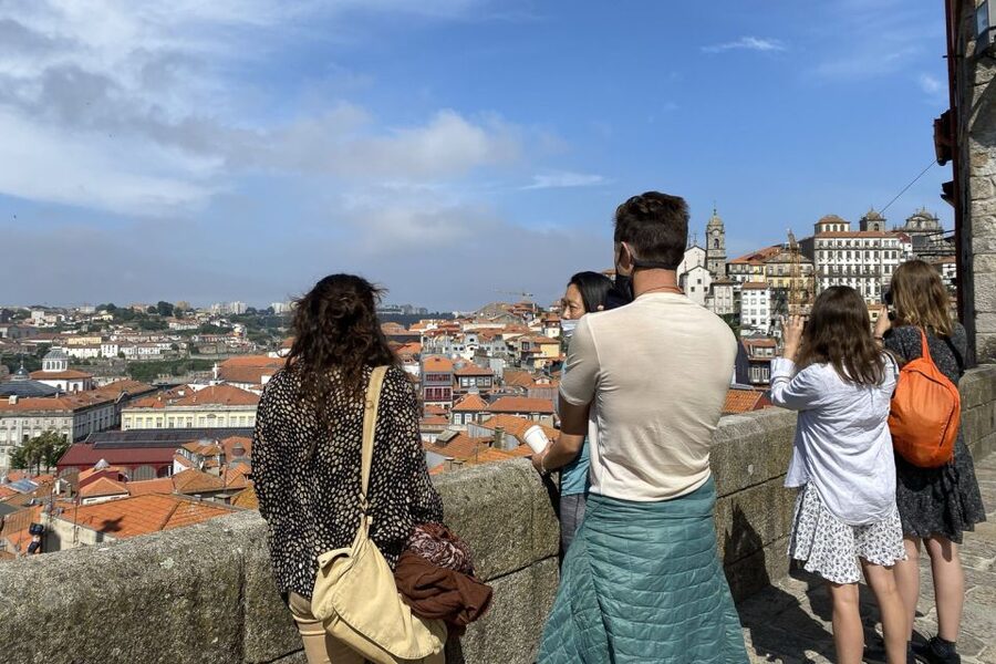 Porto: Historical Center Walking Tour - How to handle the hilly parts without ruining the fun