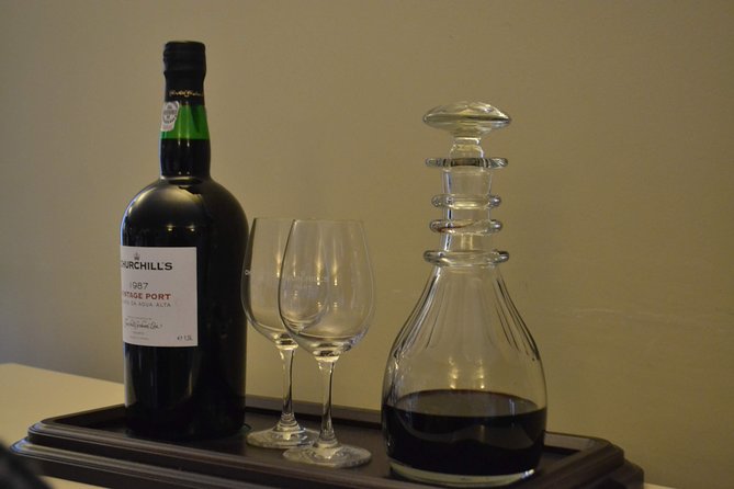 Porto: Port and Douro Wine Walking Tour With 9 Wine Tastings - Stop 2: Solar dos Dragos and Douro Wines From the Source