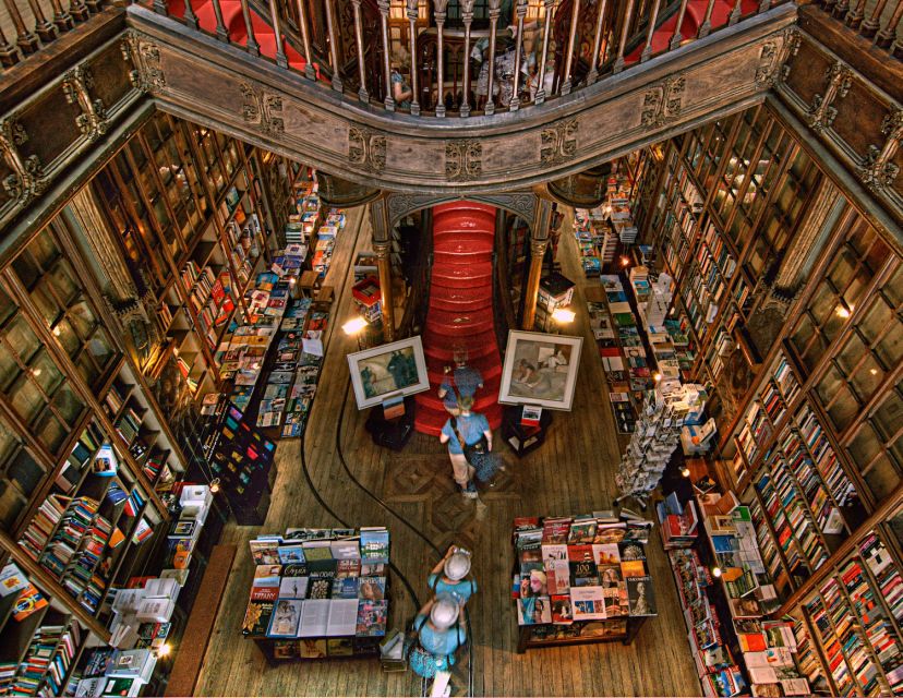 Porto: Walking Tour, Lello Bookshop, Boat and Cable Car - Livraria Lello: why the building is a whole experience