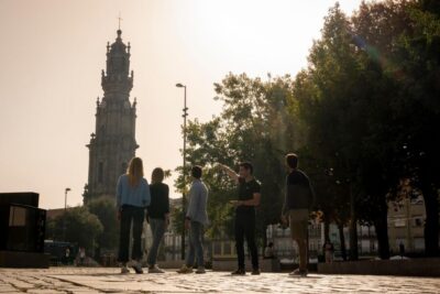 Porto: Walking Tour, Lello Bookshop, Boat and Cable Car - Starting points: two easy ways to meet up in Porto