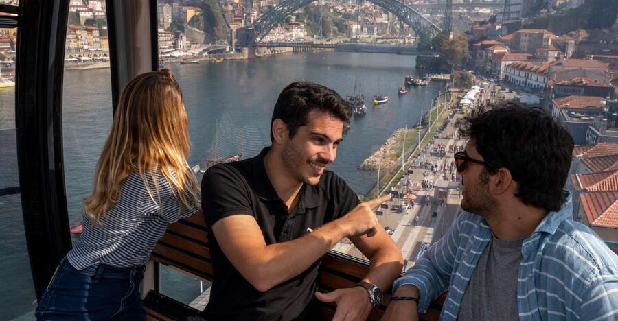 Porto: Walking Tour, Lello Bookshop, Boat and Cable Car - São Bento Station and Porto’s core: short passes that mean something