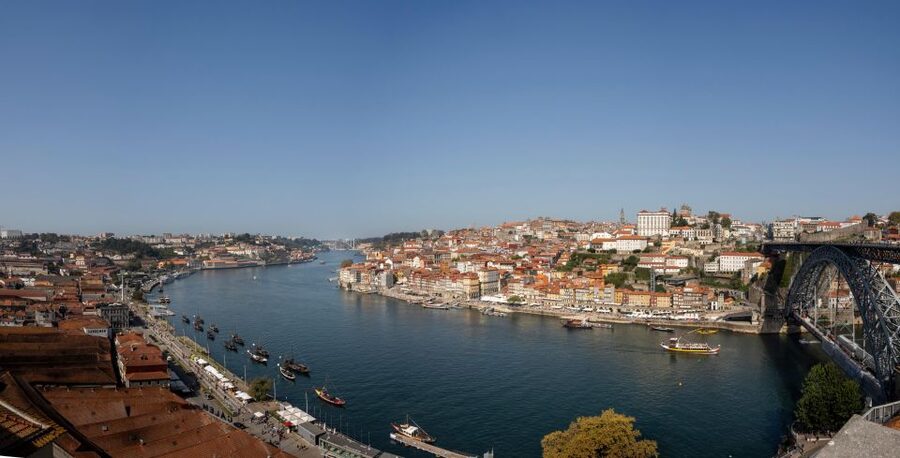 Porto: Walking Tour, Lello Bookshop, Boat and Cable Car - Dom Luís I Bridge to the cable car: the view part you’ll remember