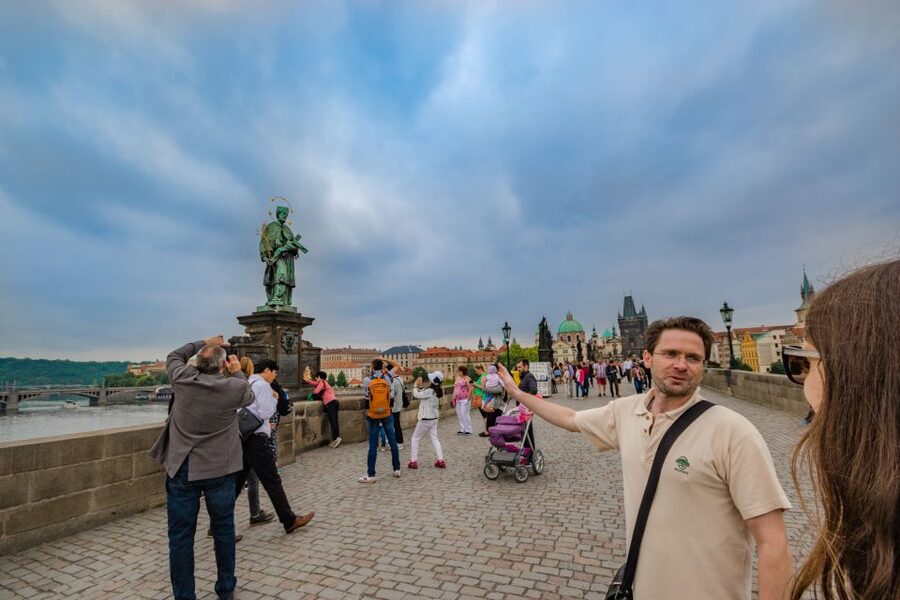 Prague: 3-Hour Walking Tour of Old Town & Prague Castle - Practical tips to get the most from your 3 hours