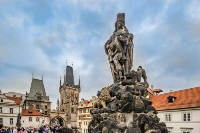 Prague: 3-Hour Walking Tour of Old Town & Prague Castle - Old Town Square and the Astronomical Clock legends
