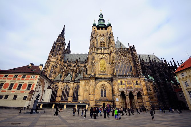 Prague Castle Walking Tour - Entering Prague Castle: A Fortress Complex in Layers