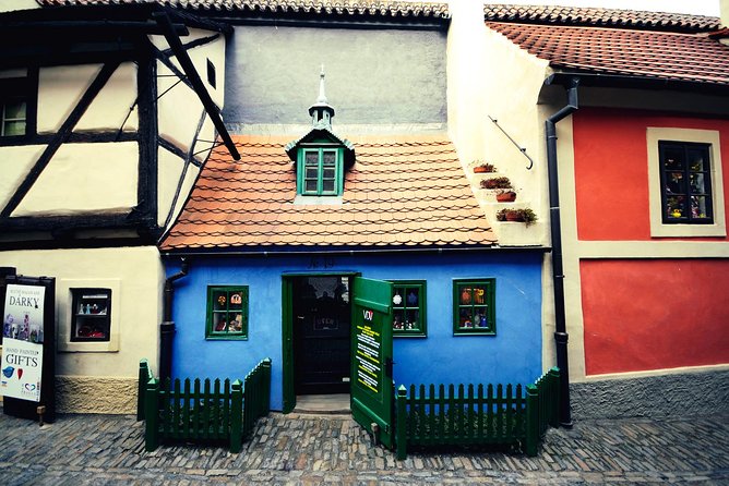 Prague Castle Walking Tour - Golden Lane: Painted Cottages, Craftspeople, and Small-Time Reality